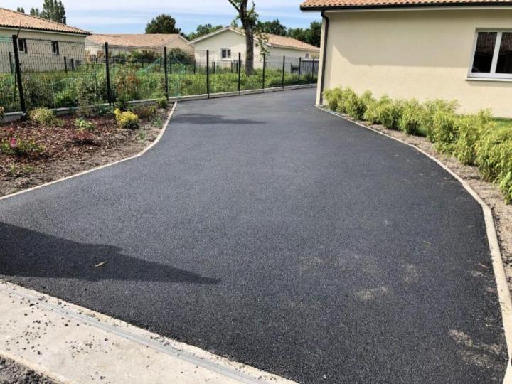 Goudronnage cour et allée Lesparre-Médoc