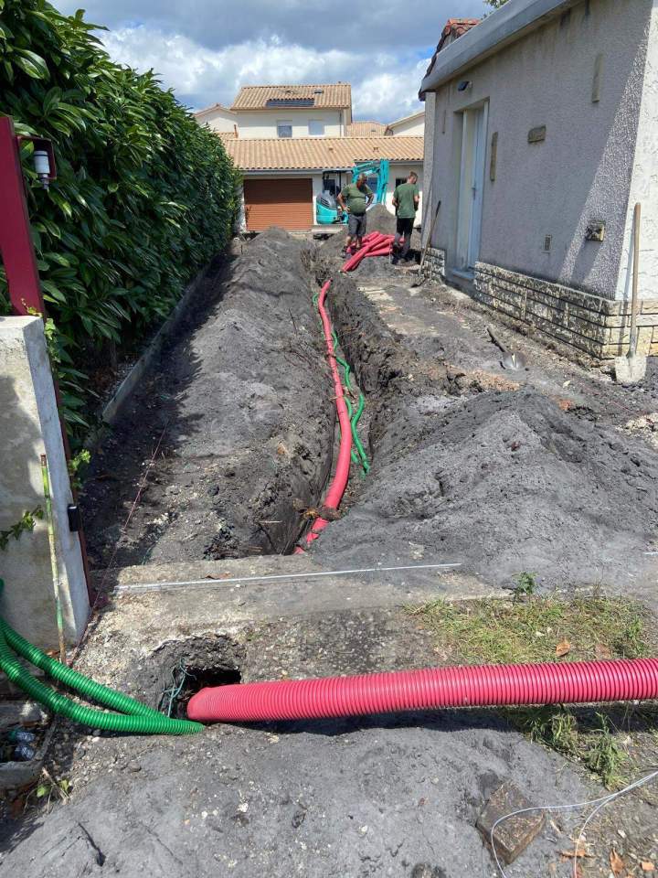 Remplacement des gaines électricité et téléphone